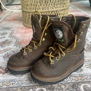 Georgia Boot kids insulated waterproof outdoor boot. Size U.S 10. Lightly worn